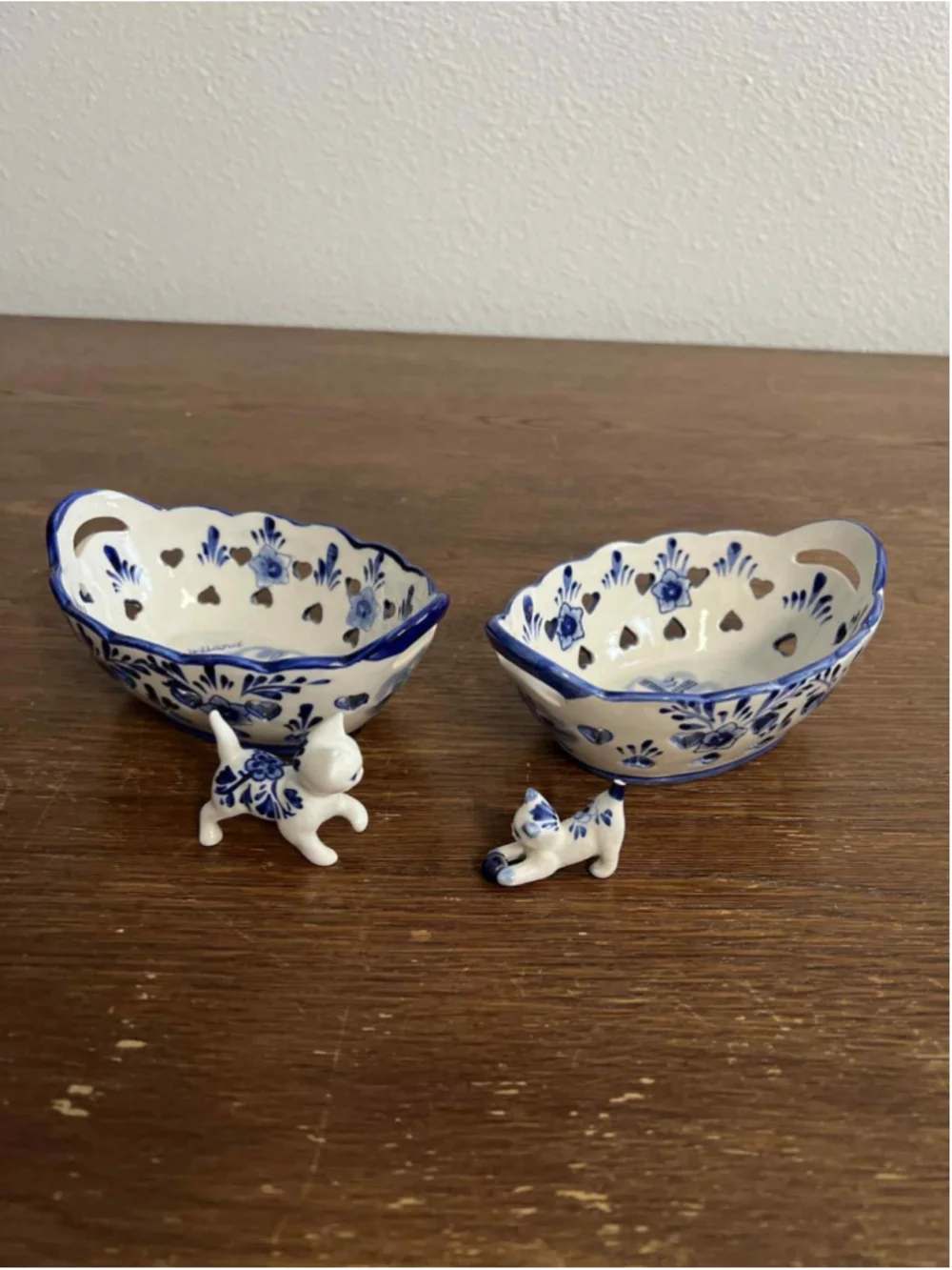 Vintage Delft Blue Holland Cat Basket Sets Hand Painted Porcelain Lot X2 Damaged